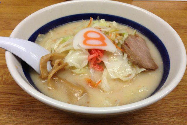 8番らーめん 国高店