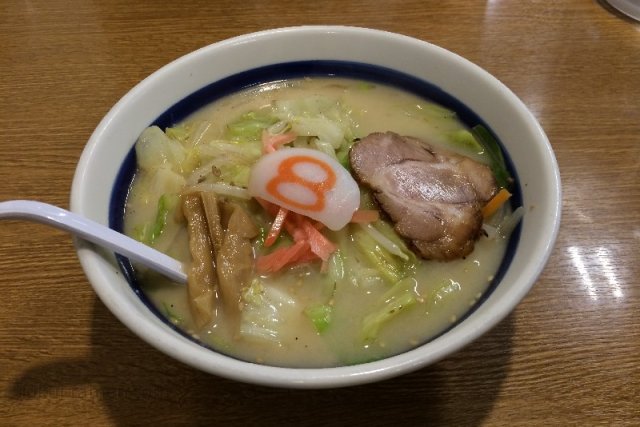 8番らーめん 若杉店