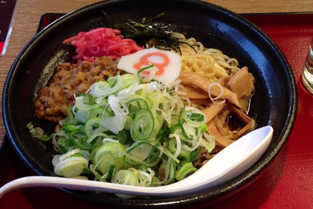 8番らーめん 米松店