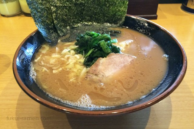 横浜家系らーめん 英 福井店 料理の写真（2015年11月14日）