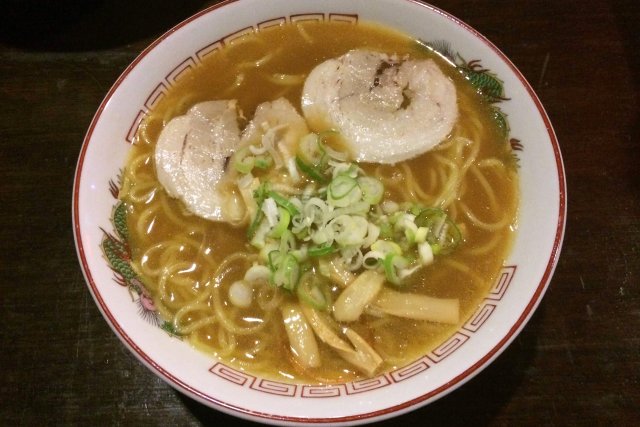 屋台ラーメン おかや