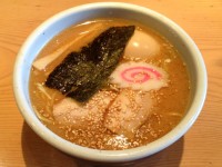しょうゆらーめん　半熟味玉トッピング
