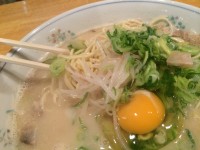 もやしとネギ、生玉子