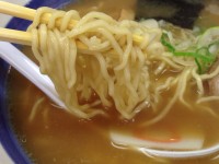 中華麺のスープと麺