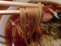 ラーメン　ストレートの太麺