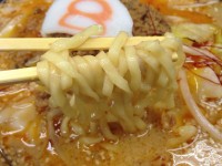野菜担々麺の麺