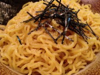 つけ麺　中太縮れ麺