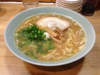 醤油ラーメン　太麺